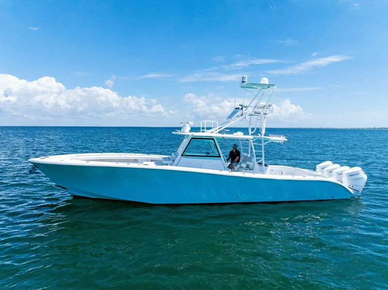 Slide: The Image of Yellowfin 42 Offshore 2017 - 30