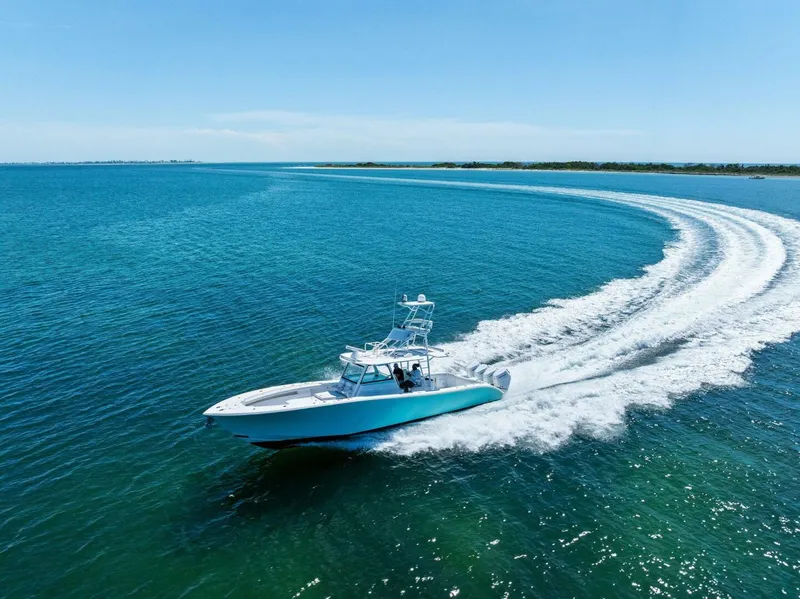 Slide: The Image of Yellowfin 42 Offshore 2017 - 38