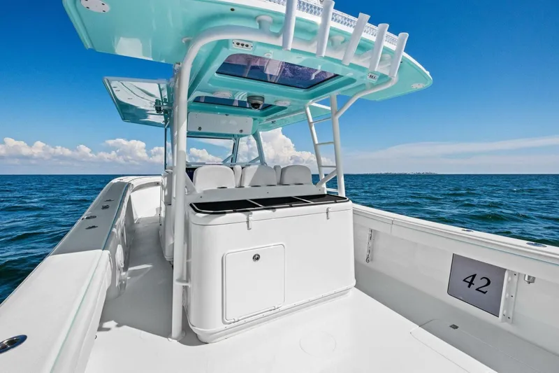 Slide: The Image of Yellowfin 42 Offshore 2017 - 4