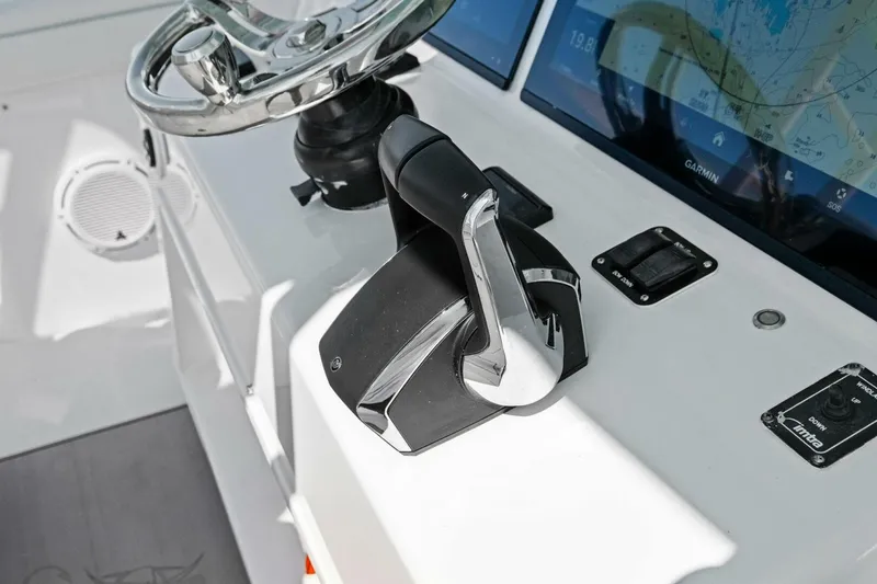 Slide: The Image of Yellowfin 42 Offshore 2017 - 7