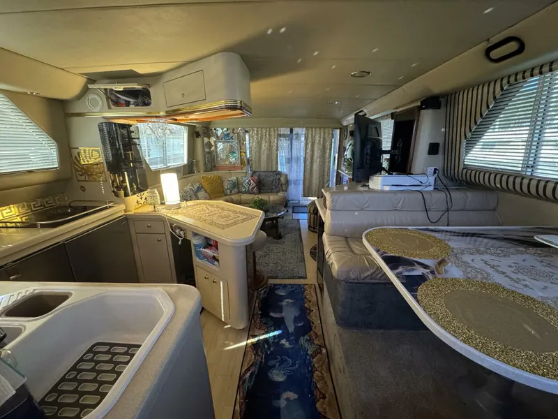 Slide: The Image of Sea Ray 550 Sedan Bridge 1998 - 25