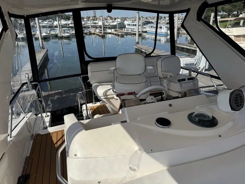 Slide: The Image of Sea Ray 550 Sedan Bridge 1998 - 3