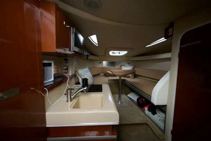 Slide: The Image of Sea Ray 260 Sundancer 2011 - 12
