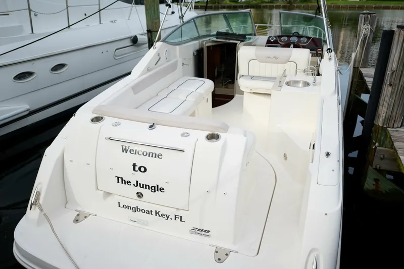 Slide: The Image of Sea Ray 260 Sundancer 2011 - 6