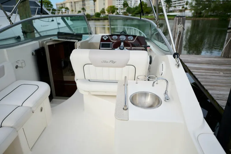 Slide: The Image of Sea Ray 260 Sundancer 2011 - 7