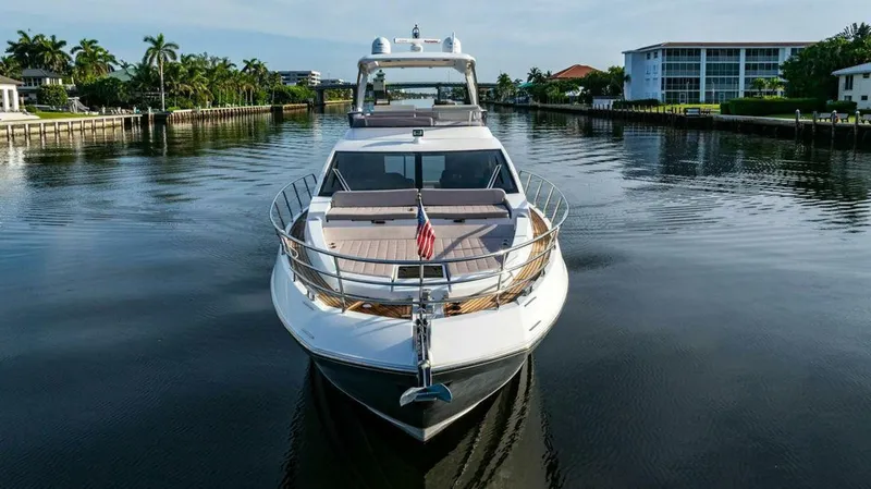 Slide: The Image of Azimut Fly 50 2015 - 11