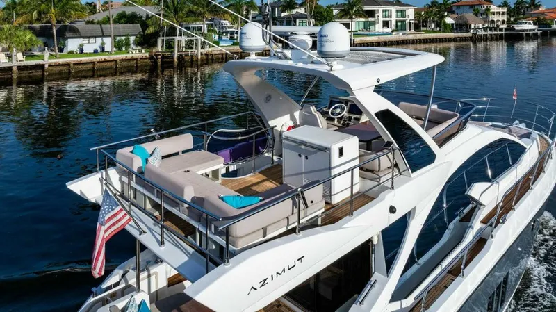 Slide: The Image of Azimut Fly 50 2015 - 18
