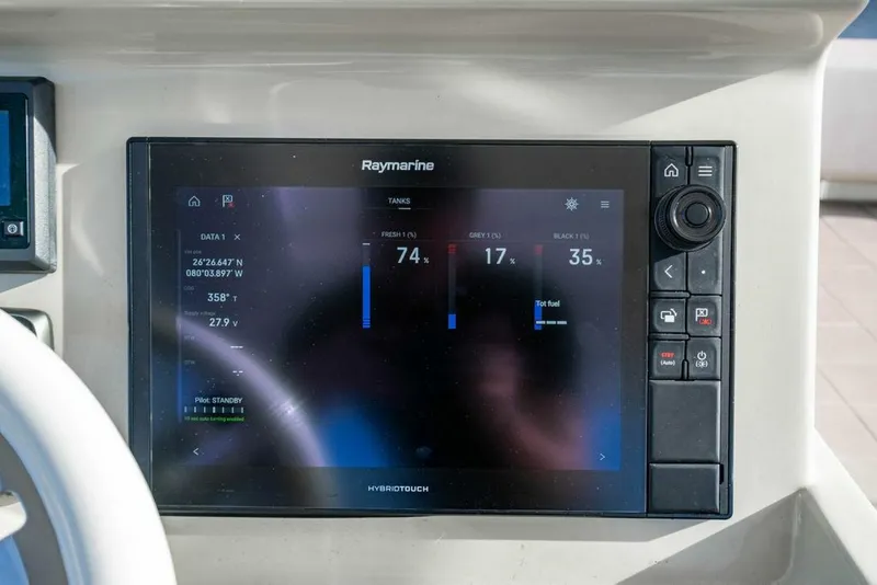 Slide: The Image of Azimut Fly 50 2015 - 46