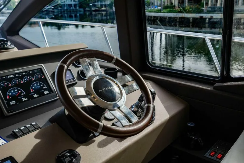 Slide: The Image of Azimut Fly 50 2015 - 60