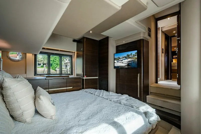 Slide: The Image of Azimut Fly 50 2015 - 81