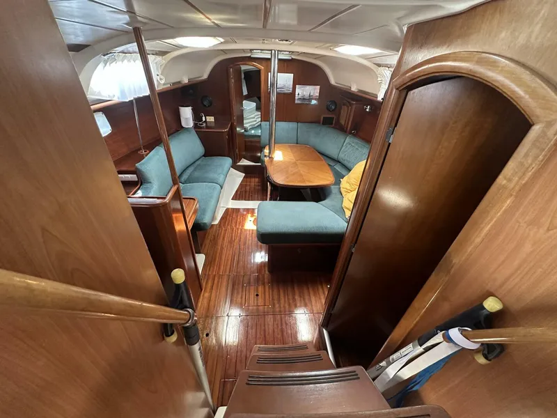Slide: The Image of Beneteau 1999 - 20