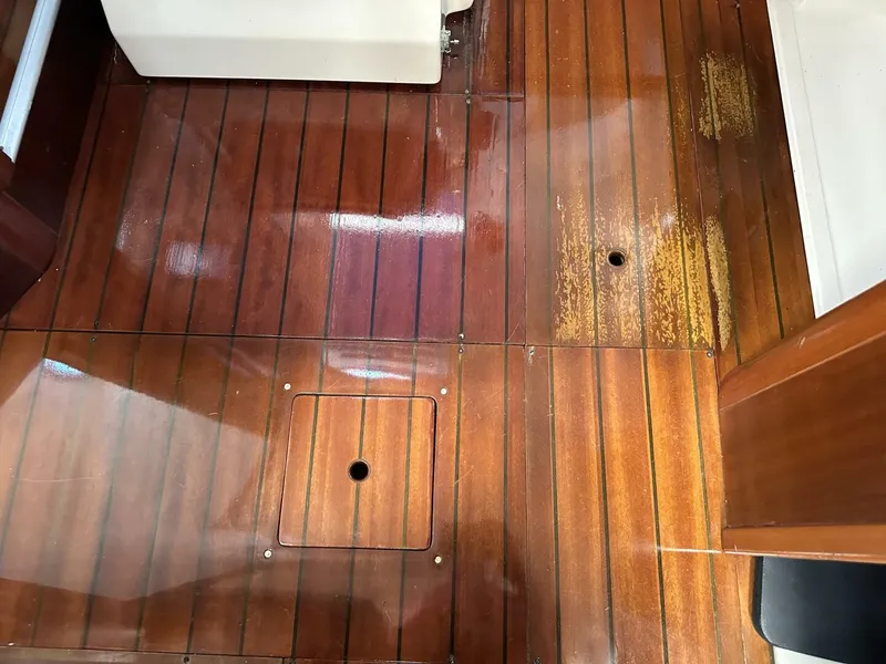 Slide: The Image of Beneteau 1999 - 22