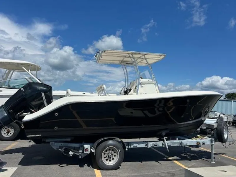 The Image of Cobia 237 CC 2020 - 0