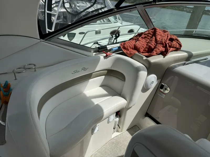Slide: The Image of Sea Ray 320 Sundancer 2007 - 10