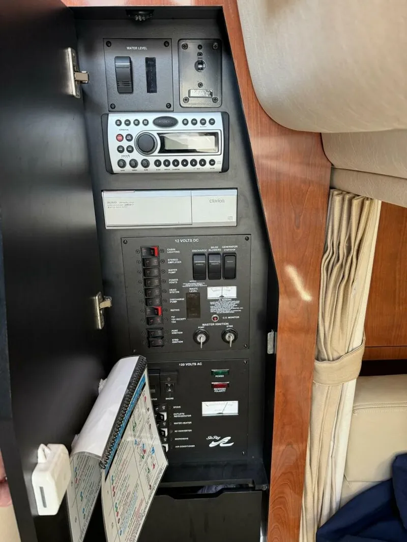 Slide: The Image of Sea Ray 320 Sundancer 2007 - 19