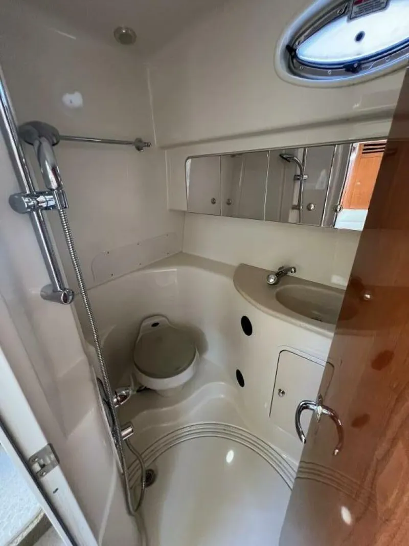 Slide: The Image of Sea Ray 360 Sundancer 2002 - 25