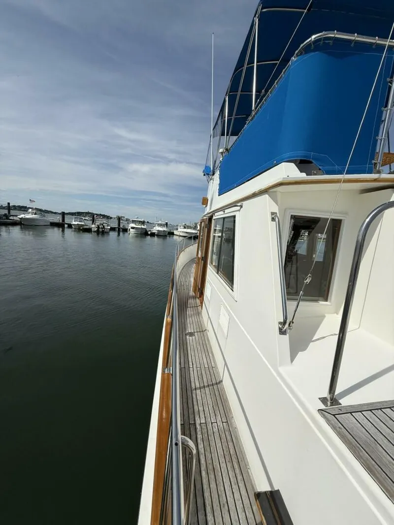Slide: The Image of Grand Banks 42 Classic 1999 - 14