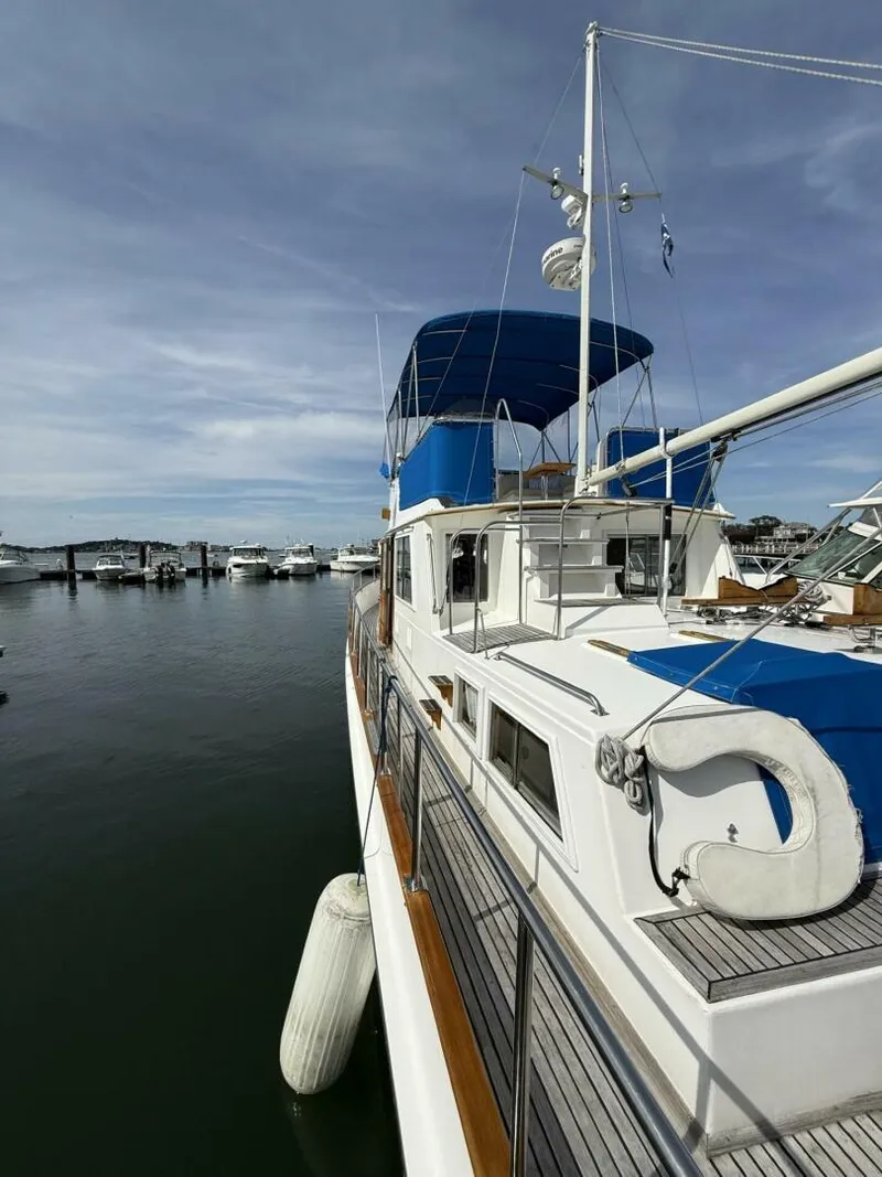 Slide: The Image of Grand Banks 42 Classic 1999 - 15