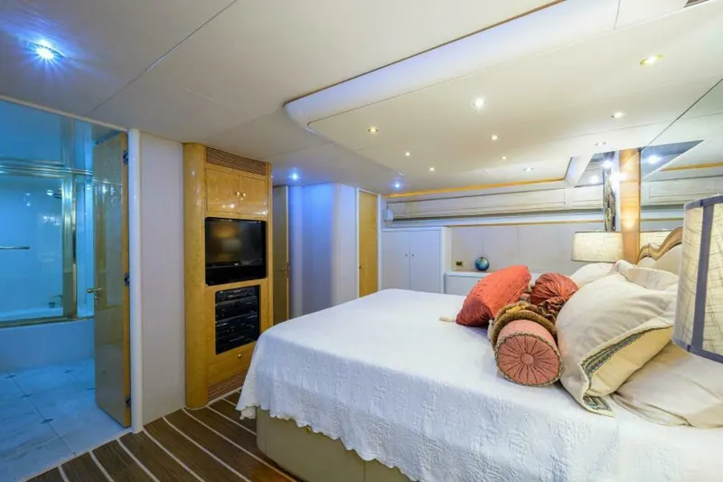Slide: The Image of Lazzara 80 Cockpit Motoryacht 1998 - 13