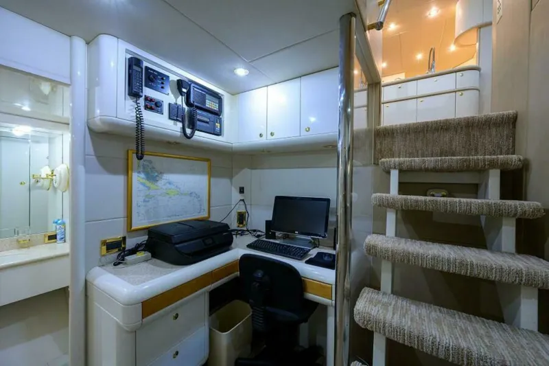 Slide: The Image of Lazzara 80 Cockpit Motoryacht 1998 - 28