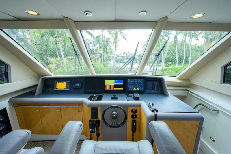 Slide: The Image of Lazzara 80 Cockpit Motoryacht 1998 - 32