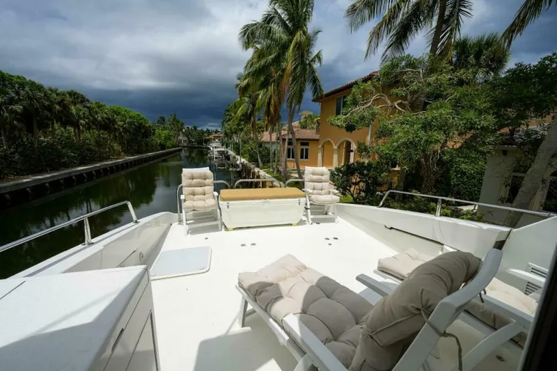 Slide: The Image of Lazzara 80 Cockpit Motoryacht 1998 - 33