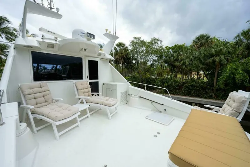 Slide: The Image of Lazzara 80 Cockpit Motoryacht 1998 - 34