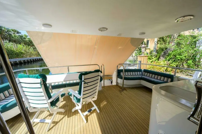 Slide: The Image of Lazzara 80 Cockpit Motoryacht 1998 - 37