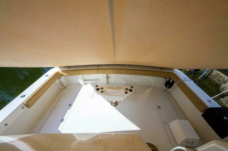 Slide: The Image of Lazzara 80 Cockpit Motoryacht 1998 - 41