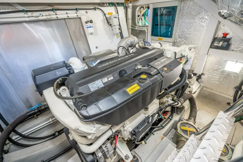 Slide: The Image of Sunseeker Predator 57 2018 - 87