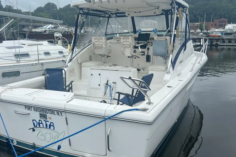 The Image of Pursuit 3000 Offshore 2001 - 0