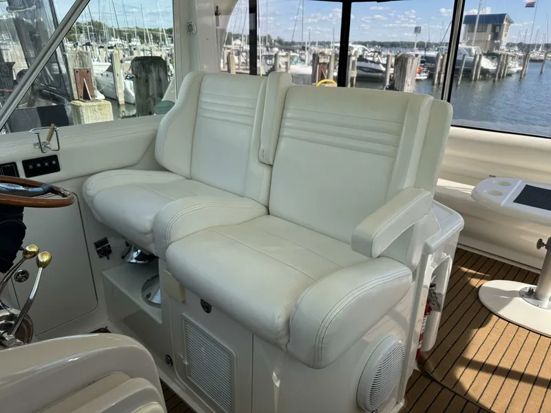 Slide: The Image of Sea Ray 390 Motor Yacht 2004 - 13