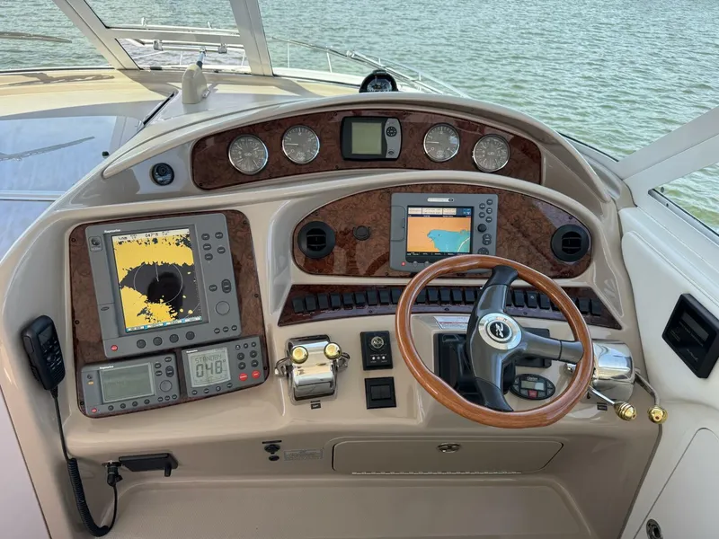 Slide: The Image of Sea Ray 390 Motor Yacht 2004 - 15
