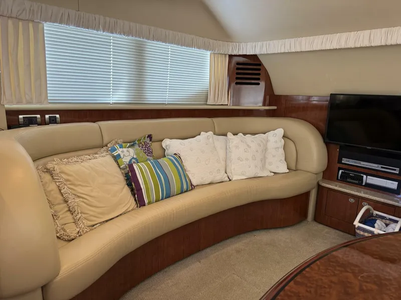 Slide: The Image of Sea Ray 390 Motor Yacht 2004 - 19
