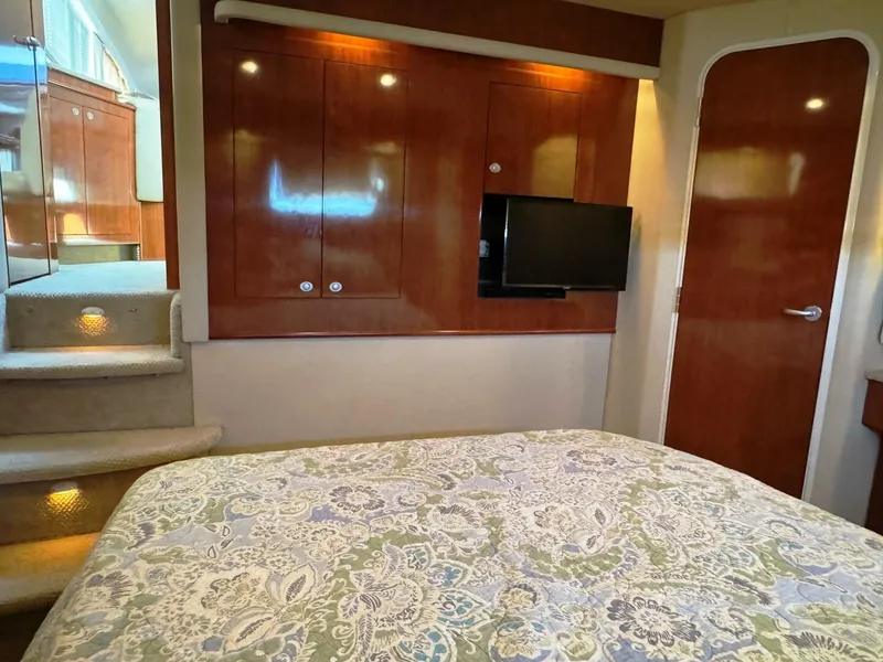 Slide: The Image of Sea Ray 390 Motor Yacht 2004 - 27