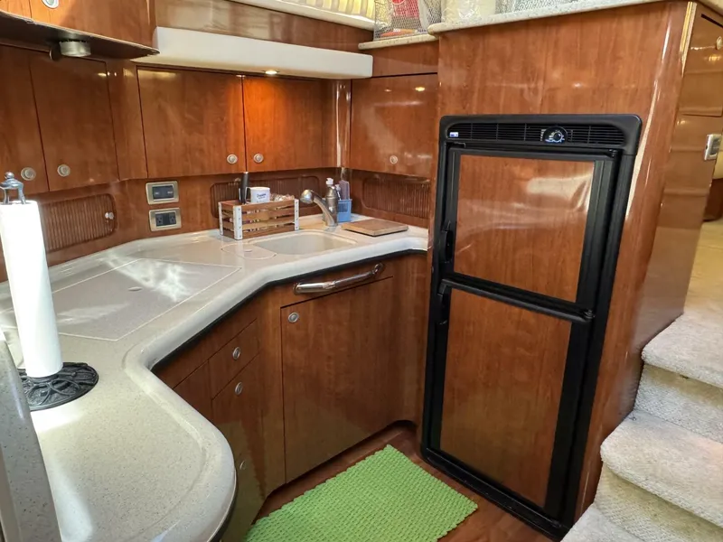 Slide: The Image of Sea Ray 390 Motor Yacht 2004 - 30