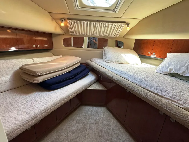 Slide: The Image of Sea Ray 390 Motor Yacht 2004 - 32