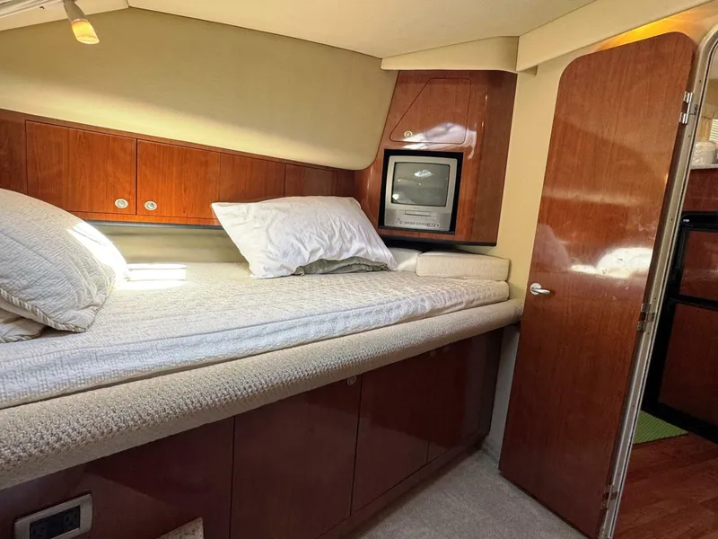 Slide: The Image of Sea Ray 390 Motor Yacht 2004 - 33