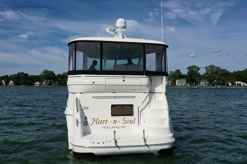 Slide: The Image of Sea Ray 390 Motor Yacht 2004 - 5