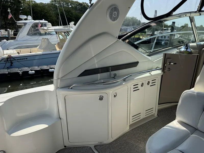 Slide: The Image of Sea Ray 420 Sundancer 2003 - 12