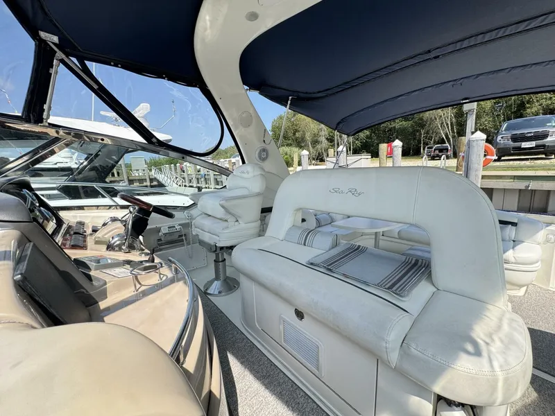 Slide: The Image of Sea Ray 420 Sundancer 2003 - 13