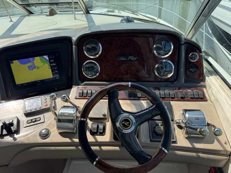 Slide: The Image of Sea Ray 420 Sundancer 2003 - 18