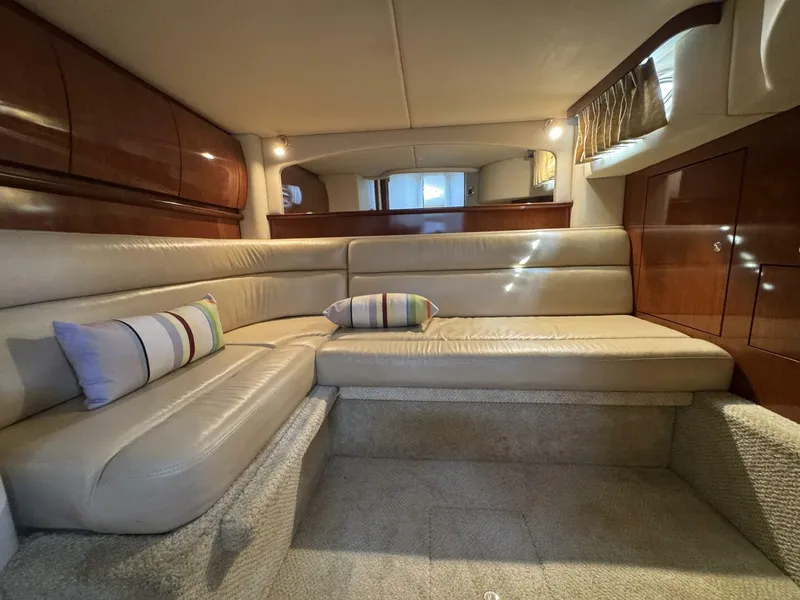 Slide: The Image of Sea Ray 420 Sundancer 2003 - 19