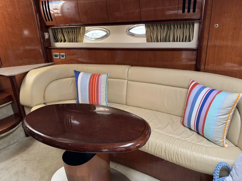 Slide: The Image of Sea Ray 420 Sundancer 2003 - 24