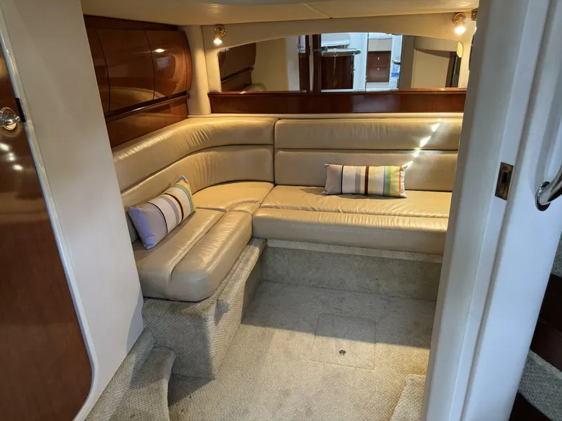 Slide: The Image of Sea Ray 420 Sundancer 2003 - 29