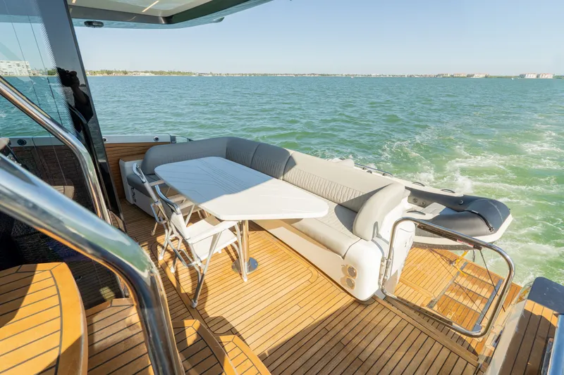 Slide: The Image of Galeon 560 FLY 2024 - 11