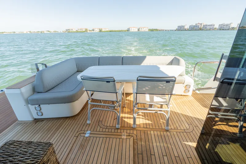 Slide: The Image of Galeon 560 FLY 2024 - 13