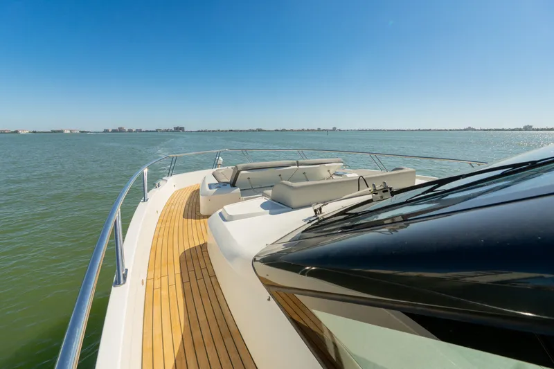 Slide: The Image of Galeon 560 FLY 2024 - 16