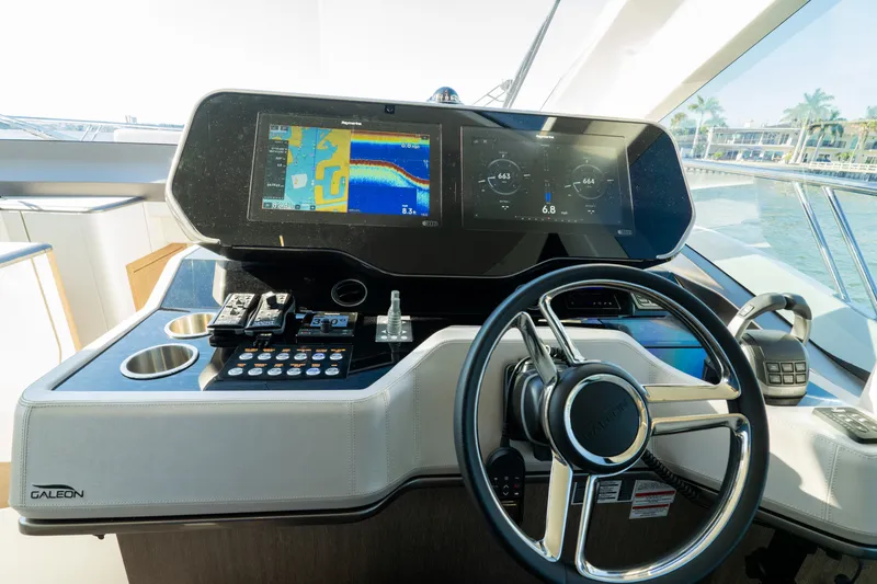 Slide: The Image of Galeon 560 FLY 2024 - 40