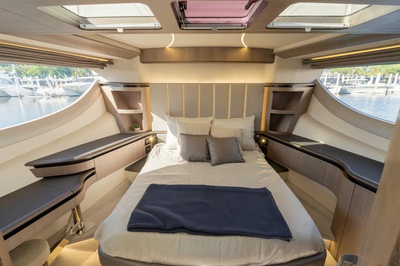Slide: The Image of Galeon 560 FLY 2024 - 53